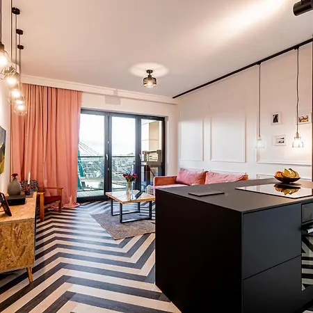 E&a Royal Luxury Apartments, - Skyline *