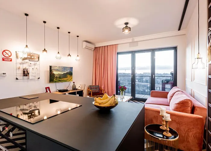 E&a Royal Luxury Apartments, - Skyline